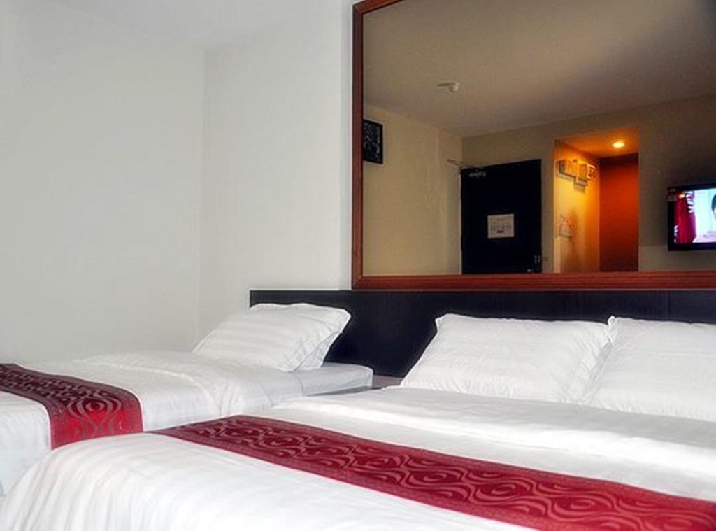 Goldenhill Hotel Kota Kinabalu Room photo